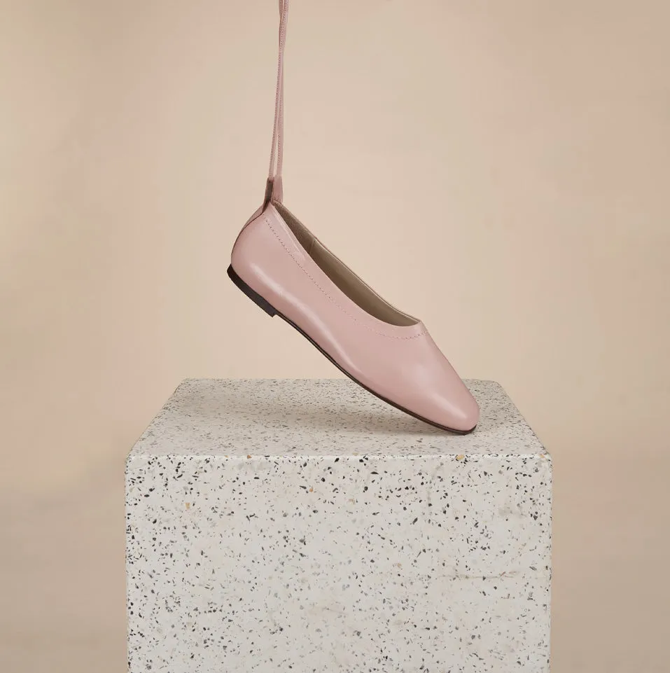 Imola Flats in Blush