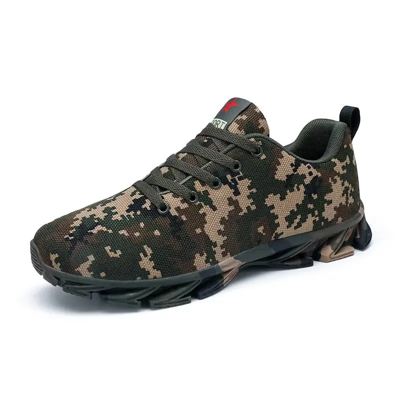 New Outdoor Shoes Men Breathable Hiking Shoes Light Weight Camouflage Hiking Shoes