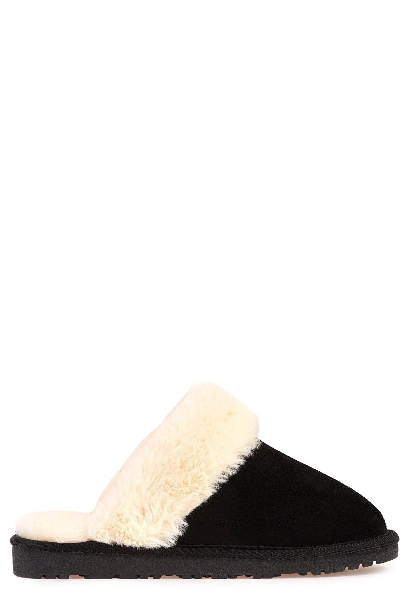 Sally Close Toe Fluffy Slipper in Black